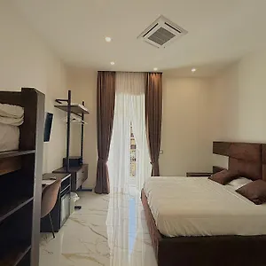 Hotel Auroom